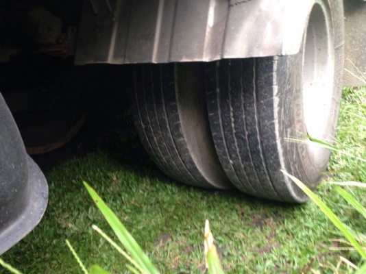 ขายหกล้อ ฮีโน่ KM777  กระบะสแตนเลด ทั้งใบ