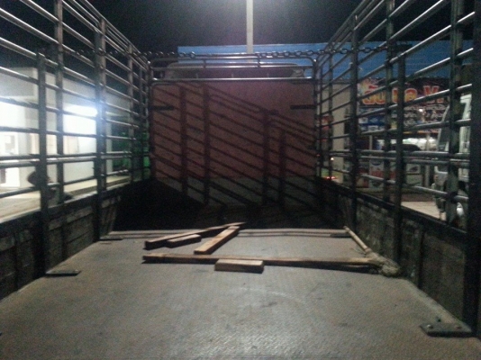 ขายISUZU NPR150แรง ปี52 เครื่องดี แคชซีสวย เดิมทั้งคัน ยางดี ภายในสวย แอร์เย็น สภาพพร้อมใช้งาน เอกสารพร้อมโอน สนใจโทร 090-8588220คุณนะ ID:narong498 หรือ www.truck.in.th/498