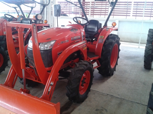 คููโบต้าL3608ใบมีดคานบนสวยไม่มีเงินก็ซื้อรถใด้ครับ