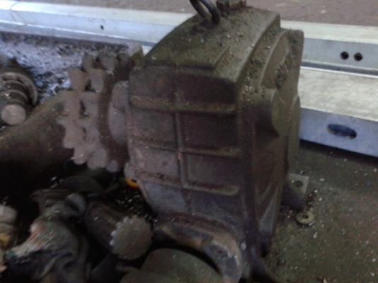 เฟื่องทด    พร้อมใช้งาน  สอบถาม  พงศกร  088 3970475