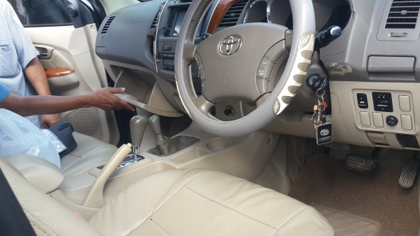 ขายฟอจูนเนอร์  3000 ออโต้  4&times;4WD  ปี49