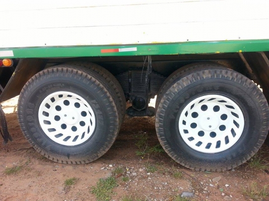 ขาย10ล้อF17 เครื่อง168แรง EH700 เครื่องดี แคชซีสวย ยางดี ภายในสวย แอร์เย็น ยาว7.20เมตร มีลิฟต์ด้านหลัง เอกสารพร้อมโอน จัดไฟแนนซ์ได้ เงื่อนไขง่ายๆวันเดียวรับรถ สนใจโทร 090-8588220คุณนะ ID:narong498 หรือ www.truck.in.th/498