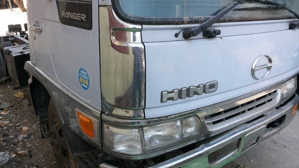 ***ขายแล้วครับขอบคุณ Truck2hand ขายหัวคัสซี6ล้อสวยๆเลี่ยมๆ HINO FC2WHLZ WO4D-120HP ปี38 เครื่องเดิมเกียร์เดิม หัวสมอเงินสวยๆ เครื่องแน่นๆ แห้งๆ ไม่มีเยิ้ม เกียร์ดีไม่หลุด ช่วงล่างใหญ่ คัสซีสวยเดิมกริ๊ปๆ ไม่มีบวม เลี่ยมๆทั้งเส้น ยาว 5.50ม. หัวเก๋งสวยบาง หั