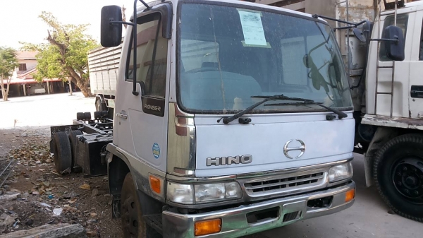 ***ขายแล้วครับขอบคุณ Truck2hand ขายหัวคัสซี6ล้อสวยๆเลี่ยมๆ HINO FC2WHLZ WO4D-120HP ปี38 เครื่องเดิมเกียร์เดิม หัวสมอเงินสวยๆ เครื่องแน่นๆ แห้งๆ ไม่มีเยิ้ม เกียร์ดีไม่หลุด ช่วงล่างใหญ่ คัสซีสวยเดิมกริ๊ปๆ ไม่มีบวม เลี่ยมๆทั้งเส้น ยาว 5.50ม. หัวเก๋งสวยบาง หั