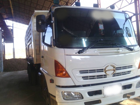 **1,630,000 บ.ต่อรอง**ขาย10ล้อ2เพลาดั้ม HINO MEGA 260 EURO2 ปี48 FM1JNRD JO8C-TT 260HP เครื่องเดิมเกียร์เดิม แน่น แห้ง แรงดี ไม่เยิ้ม เกียร์ดีไม่มีหลุด ช่วงล่างเดิม คัสซีสวยเดิม ไม่ปะไม่ดาม ไม่บวม กระบะดั้มเหล็ก SMM สามมิตรลอนเฉียงสภาพดี พื้นดีข้างดี ไม่ผ