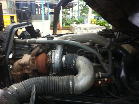 HINO หัวไฮเทค เครื่อง P11C-330 Turbo ช่วงล่าง ZM 10 น้อต ยางเต็ม แอร์เย็น ทะเบียนพร้อมโอน HINO หัวไฮเทค เครื่อง P11C-330 Turbo ช่วงล่าง ZM 10 น้อต ยางเต็ม แอร์เย็น ทะเบียนพร้อมโอน