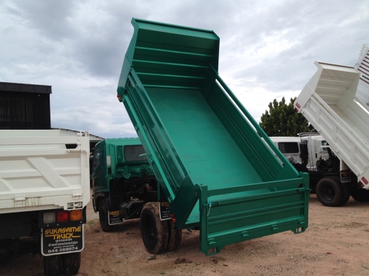 มีอีกคันค่ะ 6 ล้อ hino mega เครื่อง HO7C 185 แรงม้าระบบน้ำมัน กระบะดั้มพ์ ยาว 3.80 เมตร กว้าง 2.25 เมตตร สูง 80 ซม ดั้มพ์ 4 ตัน ต่อรองได้ คุยกันก่อนค่ะ จัดไฟแนนซ์ได้ยอดสูงทุกคันค่ะ วิยะดานะคะ มีอีกคันค่ะ 6 ล้อ hino mega เครื่อง HO7C 185 แรงม้าระบบน้ำมัน กระบะดั้มพ์ ยาว 3.80 เมตร กว้าง 2.25 เมตตร สูง 80 ซม ดั้มพ์ 4 ตัน ต่อรองได้ คุยกันก่อนค่ะ จัดไฟแนนซ์ได้ยอดสูงทุกคันค่ะ วิยะดานะคะ