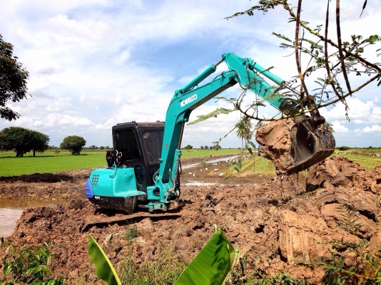 ขายแบคโค KOBELCO PC45 สภาพดีมาก พร้อมใช้งาน ราคาคุยกันได้!!!