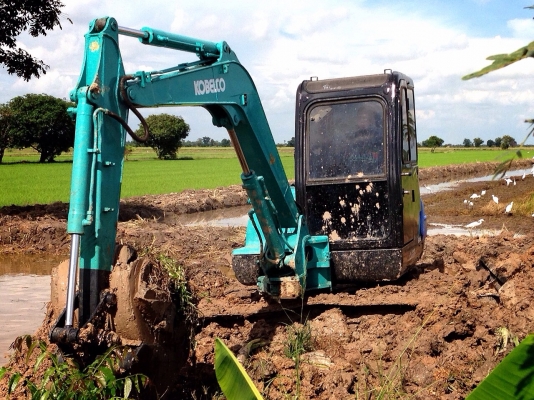 ขายแบคโค KOBELCO PC45 สภาพดีมาก พร้อมใช้งาน ราคาคุยกันได้!!!