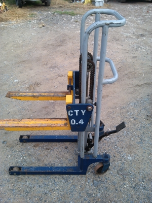 รถยก สแตกเกอร์ 400 กิโล