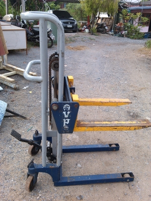 รถยก สแตกเกอร์ 400 กิโล