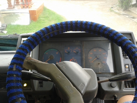 ไฮเทคงาม ๆ ตามคำเรียกร้องครับ