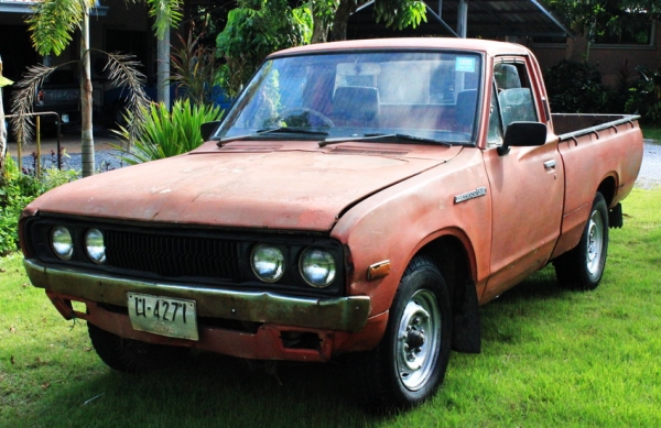 ขาย DATSUN 620เกียร์คอ ไฟนอน รถบ้านชาวสวนแห้งๆทะเบียนโอน
