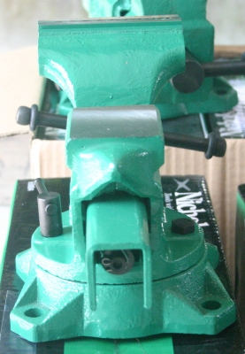 ปากกาจับชิ้นงาน Nicholson 4" มีฐานหมุนในตัว ของใหม่ ราคาโปรโมชั่น ปากกาจับชิ้นงาน Nicholson 4" มีฐานหมุนในตัว ของใหม่ ราคาโปรโมชั่น