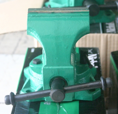 ปากกาจับชิ้นงาน Nicholson 4" มีฐานหมุนในตัว ของใหม่ ราคาโปรโมชั่น ปากกาจับชิ้นงาน Nicholson 4" มีฐานหมุนในตัว ของใหม่ ราคาโปรโมชั่น