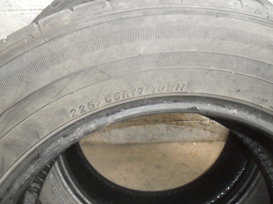 ยาง FALKEN 225/65R17ปี11 สวยๆ 4 เส้น ราคา 2800 บาท