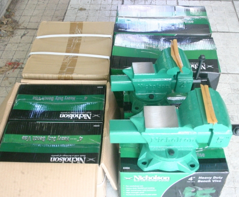 ปากกาจับชิ้นงาน Nicholson 5" มีฐานหมุนในตัว ของใหม่ ราคาโปรโมชั่น ปากกาจับชิ้นงาน Nicholson 5" มีฐานหมุนในตัว ของใหม่ ราคาโปรโมชั่น