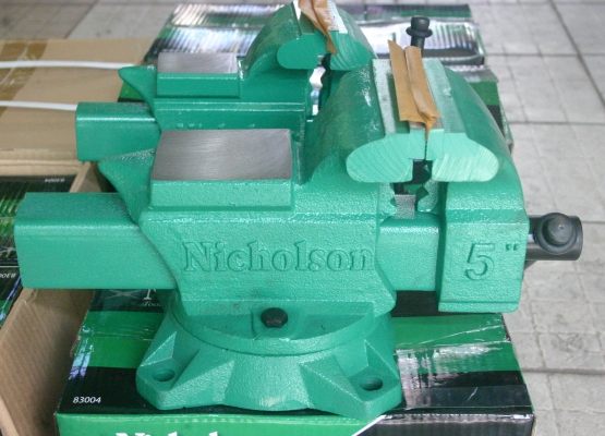 ปากกาจับชิ้นงาน Nicholson 5" มีฐานหมุนในตัว ของใหม่ ราคาโปรโมชั่น ปากกาจับชิ้นงาน Nicholson 5" มีฐานหมุนในตัว ของใหม่ ราคาโปรโมชั่น