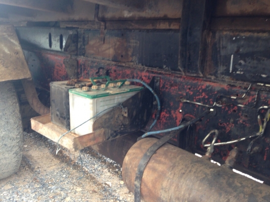 ขาย10ล้อR240แท้หัวขาวเครื่อง210เกียร์ฟลูเลอร์ดั้ม สามมิตร