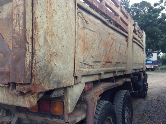 ขาย10ล้อR240แท้หัวขาวเครื่อง210เกียร์ฟลูเลอร์ดั้ม สามมิตร