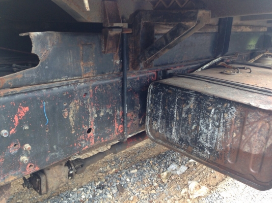 ขาย10ล้อR240แท้หัวขาวเครื่อง210เกียร์ฟลูเลอร์ดั้ม สามมิตร