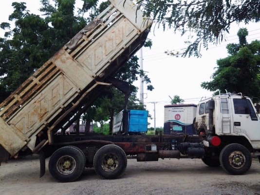 ขาย10ล้อR240แท้หัวขาวเครื่อง210เกียร์ฟลูเลอร์ดั้ม สามมิตร