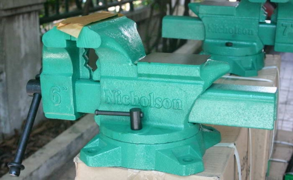 ปากกาจับชิ้นงาน Nicholson 6" มีฐานหมุนในตัว ของใหม่ ราคาโปรโมชั่น