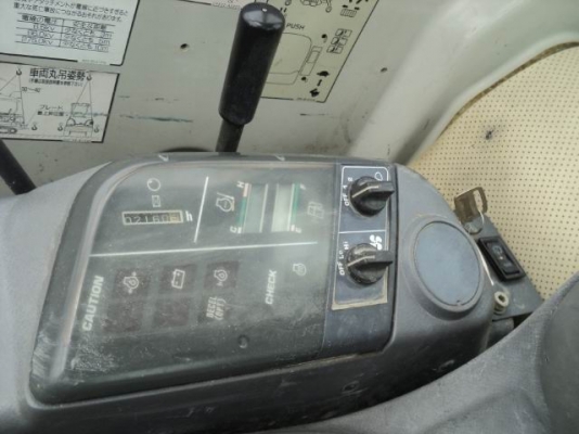 ขายด่วนรถขุดKOMATSU PC27R-8เก่านอกญี่ปุ่น ราคาไม่แพง