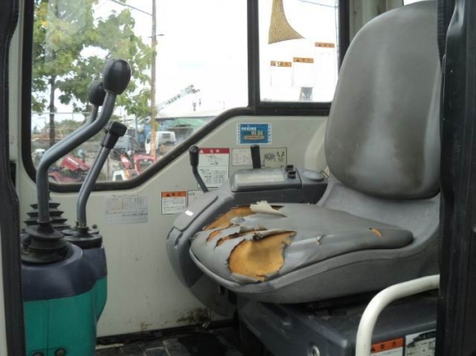 ขายด่วนรถขุดKOMATSU PC27R-8เก่านอกญี่ปุ่น ราคาไม่แพงต่อรองราคาได้นะครับ ขายด่วนรถขุดKOMATSU PC27R-8เก่านอกญี่ปุ่น ราคาไม่แพงต่อรองราคาได้นะครับ