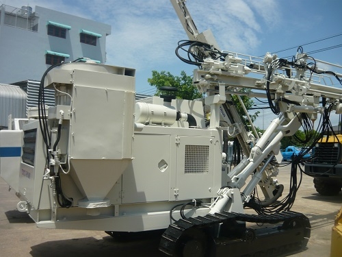 รถเจาะหิน  Tokyo Ruki  รถเก่านอก นำเข้าจากญี่ปุ่น ทนงานหนัก พร้อมใช้งาน