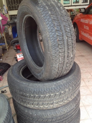maxxis 235/60R17 ปลายปี12 ดอกเต็ม 1ชุด
