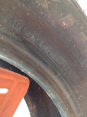 maxxis 235/60R17 ปลายปี12 ดอกเต็ม 1ชุด