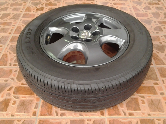 ขายแม็กซ์ VIGO CHAMP ขอบ 16" พร้อมยางDUNLOP215/65/16" ปี12สวยๆ