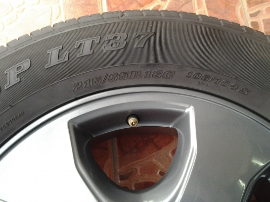 ขายแม็กซ์ VIGO CHAMP ขอบ 16" พร้อมยางDUNLOP215/65/16" ปี12สวยๆ ขายแม็กซ์ VIGO CHAMP ขอบ 16" พร้อมยางDUNLOP215/65/16" ปี12สวยๆ