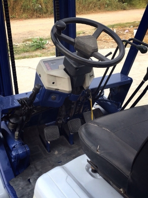 ขายถูก KOMATSU FD25-11 เครื่องยนต์ดีเซล เกียร์ธรรมดา รถนอกเก็บสภาพให้เหมือนรถใหม่