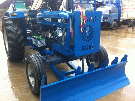 FORD 6610 เสื้อลาย พวงมาลัยโรเตอร์ ทำสี ฟิตเครื่องใหม่ ทะเบียนพร้อมโอน ให้หาง 1 ชุด พร้อมใช้