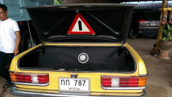 ขาย เบนซ์ 230E โฉม123W สภาพสวยๆคับ ขายตามสภาพนะ