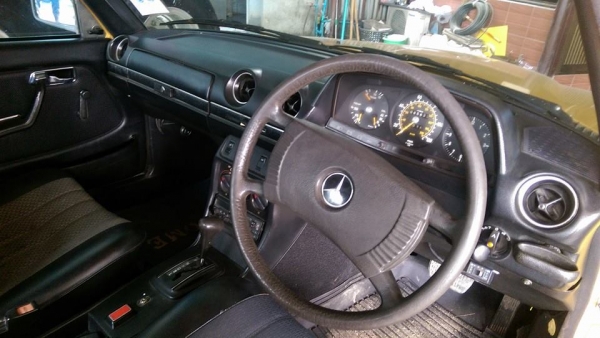ขาย เบนซ์ 230E โฉม123W สภาพสวยๆคับ ขายตามสภาพนะ