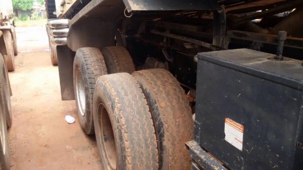 ขายรถสิบล้อ Isuzu DECA 320 ดั้มสามมิตรรอนเฉียง แม่ลูก ปี50 รถสวยพร้อมใช้งาน ราคาต่อรองได้