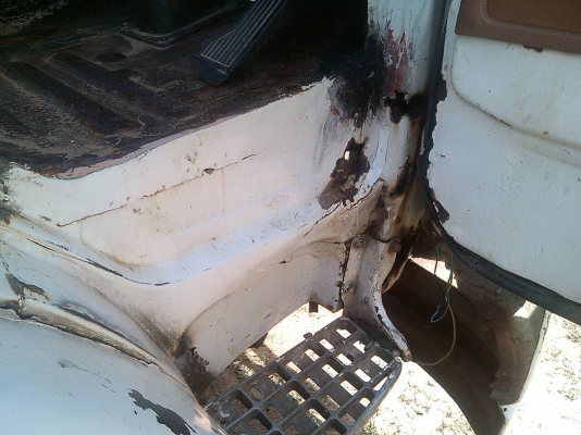 สิบล้อ HiNO-F17-2เพา_210 แรง สภาพรถใช้งานอยู่ครับ ทะเบียนพร้อม