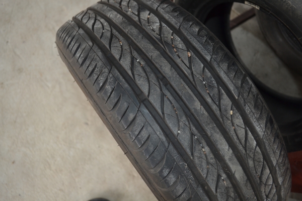 แม๊ก พร้อมยาง ขอบ 16 ยางปี 2013 ถูกๆ 11000 บาท ไม่ได้ล้างครับกำลังถอดออก  ครูเจมส์ 0821287055