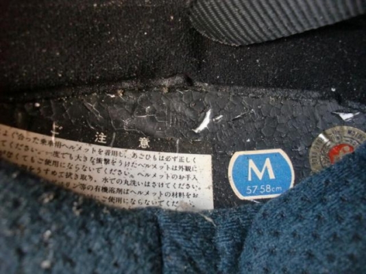 หมวกกันน็อคมือสอง มีเข้ามาเรื่อยๆครับ รายละเอียดด้านใน ต้อนรับปีใหม่ ลดราคาเหลือใบละ 2,900.-บาท