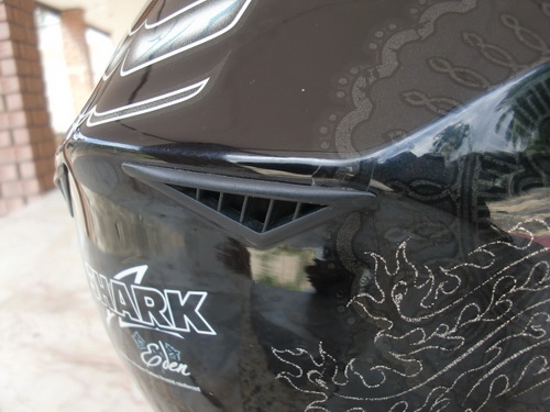 หมวกกันน็อคมือสอง มีเข้ามาเรื่อยๆครับ รายละเอียดด้านใน ต้อนรับปีใหม่ ลดราคาเหลือใบละ 2,900.-บาท