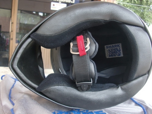 หมวกกันน็อคมือสอง มีเข้ามาเรื่อยๆครับ รายละเอียดด้านใน ต้อนรับปีใหม่ ลดราคาเหลือใบละ 2,900.-บาท