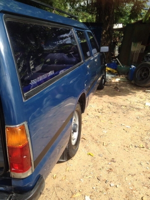 รถยนต์ ยี่ห้อ isuzu kb 2200 สเตชั่น วาก๊อน