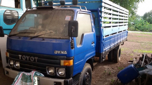 ขายหกล้อโตโยต้า ไดน่า