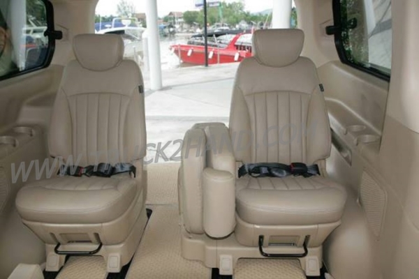 รถตู้แวน Hyundai H1 12 seater, Black 2012 120,000 km รถตู้แวน Hyundai H1 12 seater, Black 2012 120,000 km