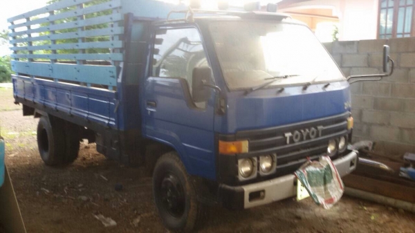 ขายหกล้อโตโยต้า ไดน่า ขายหกล้อโตโยต้า ไดน่า