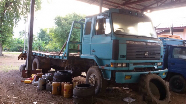 ต้องการขายรถเทรลเลอร์หางปลาบรรทุกแบคโฮ