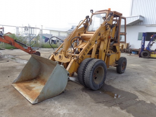 ขายรถตัก KOMATSU SD25-2 มีหลายคัน ขายรถตัก KOMATSU SD25-2 มีหลายคัน